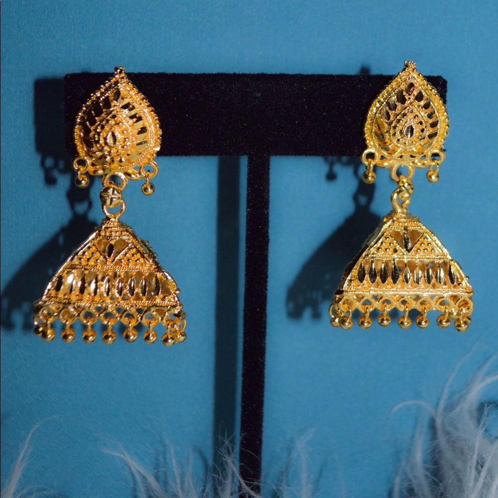 Anita Gold Earrings